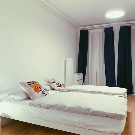 Welcoming Generous In Berlin-kreuzberg *