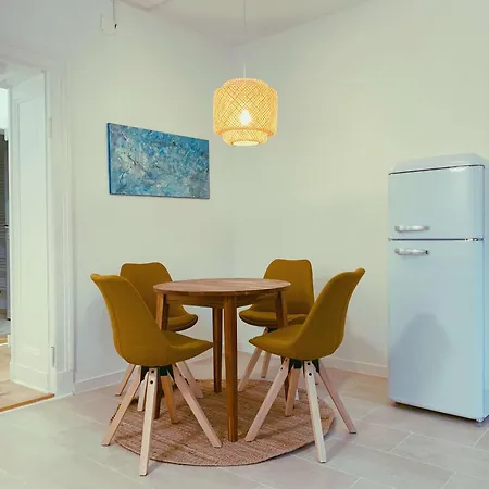 Welcoming Generous In Berlin-kreuzberg Apartment Berlin